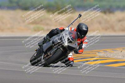 media/Sep-11-2022-SoCal Trackdays (Sun) [[81b7e951af]]/Turn 16 (945am)/